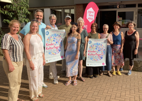 Lions Club Mitglieder und Jugendkunstschule