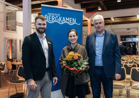 v.l. Wirtschaftsförderer Marvin Faulstich, Kim Tabea Odenwald (Leiterin Unternehmensservice bei der WFG Unna), Bürgermeister Thomas Heinzel