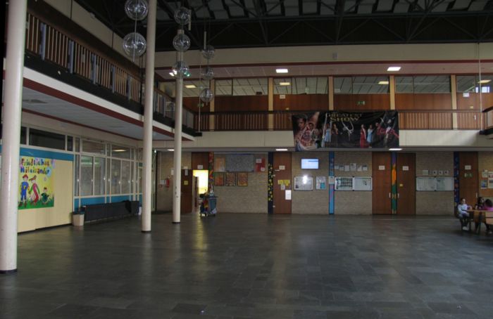 Foyer der Realschule Oberaden