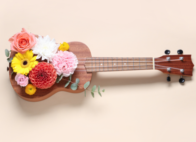 Ukulele  mit Blumen
