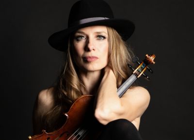 Meta Hübner mit Violine