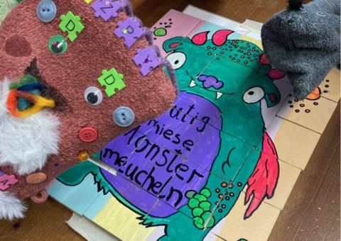 Maskottchen gebastelt zum Präventionsprogramm "Mutig miese Monster meucheln"