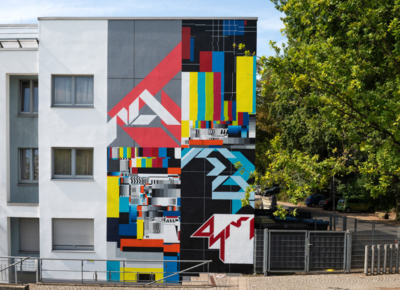 Kunstwerk an einer Hauswand