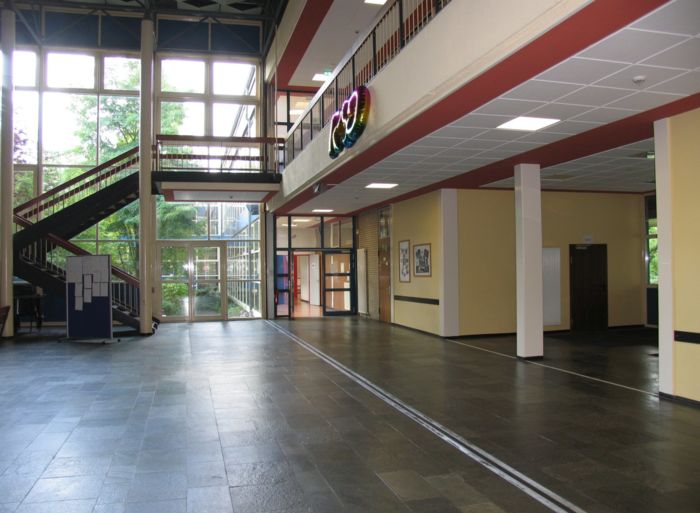 Foyer der Realschule Oberaden