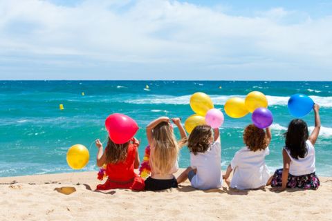 Kinder am Strand