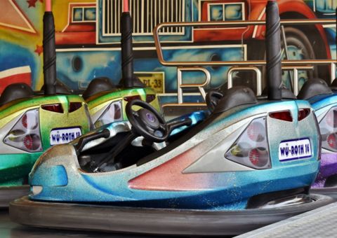 Autoscooter auf einer Kirmes