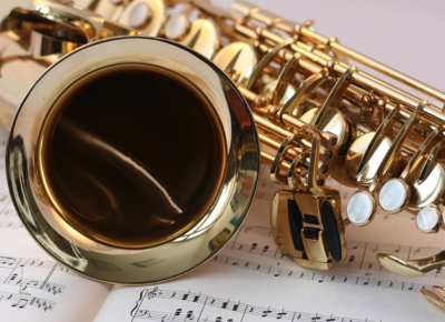 Saxophon mit Noten